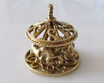 Large Gold Fairground Horse Merry Go Round Carousel Charm Moves