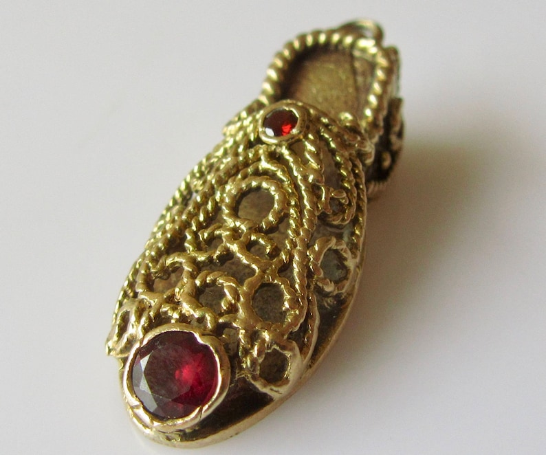 9ct Gold and Garnet Shoe Charm or Pendant