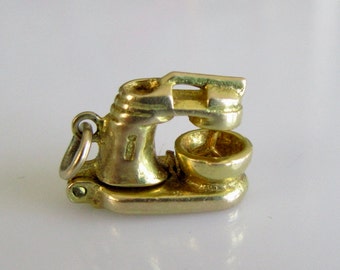 Vintage 9ct Gold Nuvo Food Mixer Movable Charm