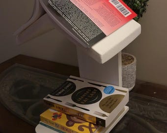 Soporte para libros de mesilla de noche con almacenamiento