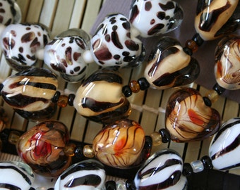 Animal Print Design Heart Lampwork Glass Beads(12 beads pack) L10111