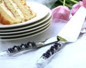 Bruidstaart SERVERS paars kralen bruidstaart serveren set bruids geschenk, Couture tafelblad, Custom, personaliseren, mes set, douche geschenk idee