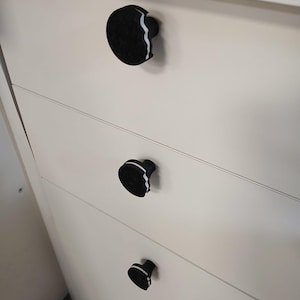 Puxadores de Gaveta em Formato de Oreo | Pacote com 4 Puxadores de Biscoito | Decoração de Cozinha Impressa em 3D