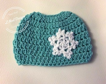 CROCHET PATTERN: Snowflake Bun Hat - Messy Bun Hat Crochet Pattern - Pony Tail Hat - Bun Togue- Womens Beanie Hat Pattern - Child Bun Hat