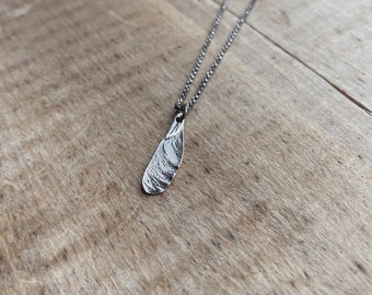 Mini-esdoornzaadketting - Donker sterlingzilver - Samara Jewelry