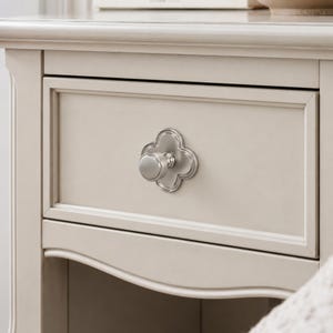 Clover Base Cabinet Knobs, Solid Metal Drawer Pulls, Vintage Decorative Dresser Knobs for Kitchen image 15