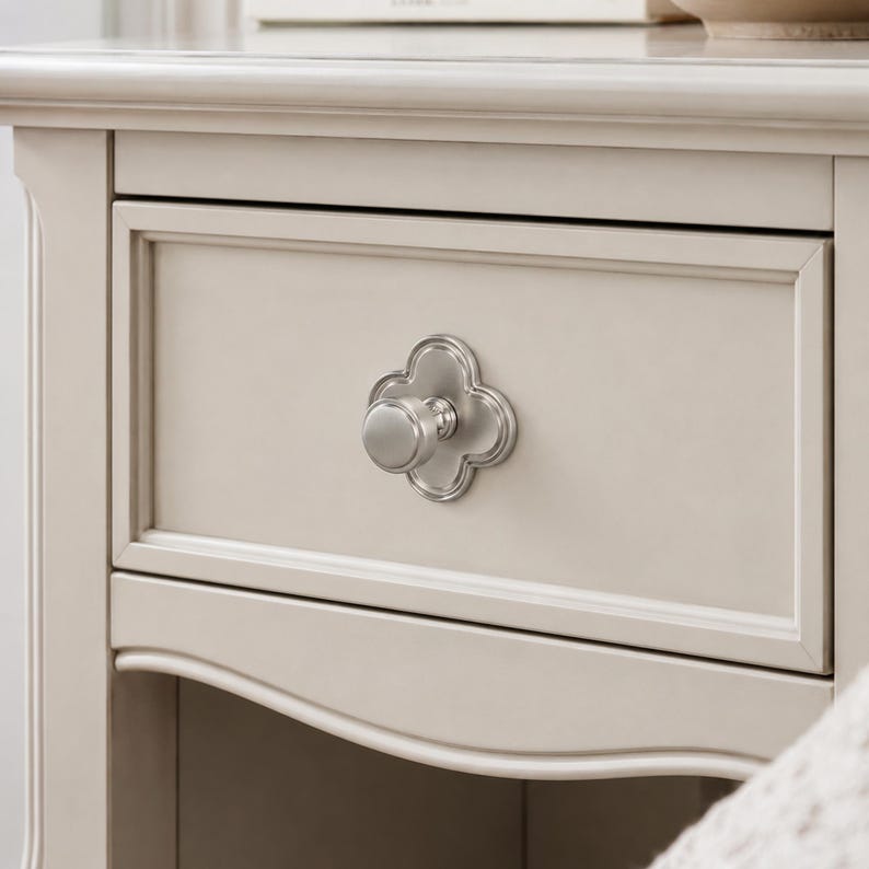 Clover Base Cabinet Knobs, Solid Metal Drawer Pulls, Vintage Decorative Dresser Knobs for Kitchen image 15