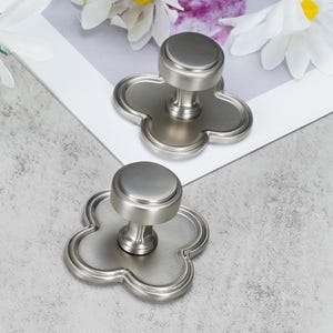 Clover Base Cabinet Knobs, Solid Metal Drawer Pulls, Vintage Decorative Dresser Knobs for Kitchen image 5