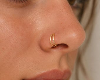 Anillo de nariz de doble aro dorado, joyería minimalista para piercing en plata de ley 925.
