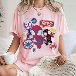 Camiseta infantil de Marvel Spidey y sus increíbles amigos Go Webs Go, camiseta de cumpleaños de Spidey para niño, camiseta infantil de Spider-Man y Spider-Gwen, camiseta de superhéroe de Marvel imagen 4