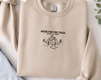 Sweat-shirt de randonnée brodé, cadeau d'anniversaire pour randonneur, cadeau de randonnée personnalisé, cadeau d'anniversaire pour randonneur, sweat-shirt de montagne