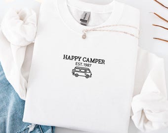 Sweat-shirt brodé pour le camping, cadeau d'anniversaire pour campeurs, t-shirt de camping personnalisé, cadeau pour les amoureux du camping