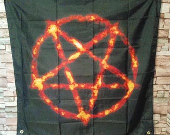 Bandera de pentáculo con llama