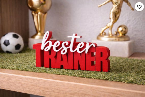 Bester Trainer Schriftzug 3D Druck – Personalisierbare Fußball Deko – Geschenk Trainer – PLA Dekoschild Fußball – Farbwahl & Größen 15–24cm