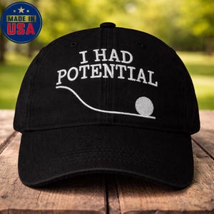 Boné "I Had Potential Dad Hat", boné de beisebol minimalista com humor, estilo meme com o qual você se identifica.