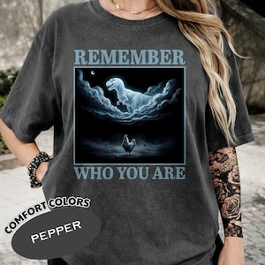 Kom ihåg vem du är komfortfärger-tröja, rolig evolution-skämt meme-tröja, rolig dinosaurie-kyckling-tröja, presenttröja för djurriket