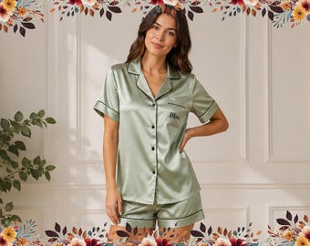 Kürbis Halloween Pyjama | Satin gruseliger PJs, passender Geister Pyjama Set, Herbst Pjs, Halloween Geschenk, Outfit, Boo Crew Satin PJs.