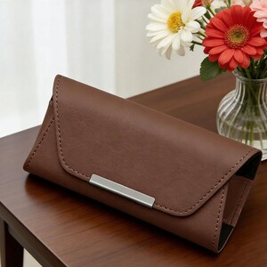 Leather Car Glasses Case,Sunglasses Holder,Visor Clip,Automotive Interior Accessories