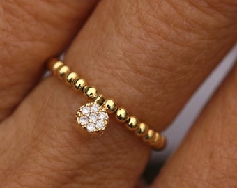 Perlenring mit Anhänger. 925 Silber vergoldet.