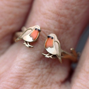 Red Robin open ring. Gold over sterling silver and orange enamel. Unique nature inspired bird ring for her.