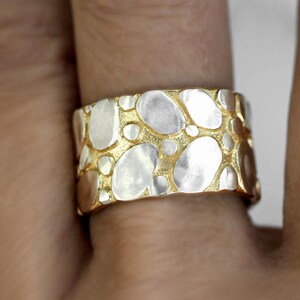 Neu: GOLDENE KÜSTE. Bicolor Ring aus Sterling Silber und Gold. Einzigartig, handgemacht, verstellbar und wasserfest Bild 1