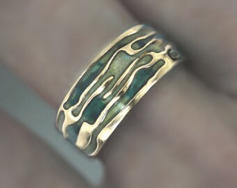 Anillo oceánico. Plata de primera ley bañada en oro de 18k. Esmalte en tonos verdes. Anillo único hecho a mano para mujer. Impermeable.