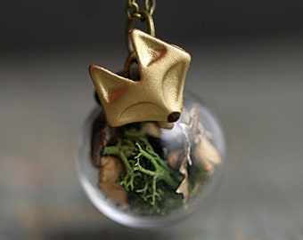 FOREST FOX Necklace. Handgilded fox head. Glass orb with real moss and tree bark. Bronze necklace. Gift for her.