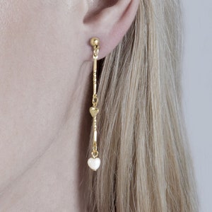 Long dangling heart stud earrings. 18k gold. White pearl. Dainty long chain earrings. Summer jewelry for her.