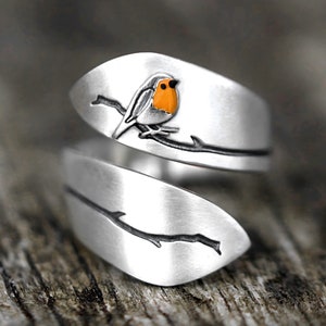 Red Robin Bird twisted ring. 925 sterling silver. Adjustable. Unique nature inspired ring for her.