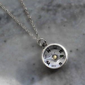Kleine Kompasskette 925 Silber. Funktionierender Kompass. Bild 1