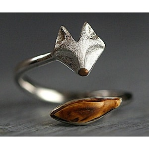 Sterling and wood fox ring. Adjustable silver fox ring with fox face and wooden tail. Handmade fox jewelry for her. Gift for nature lovers.