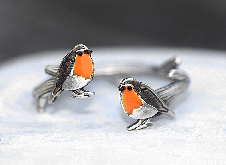 Collier délicat rouge-gorge oiseau. Argent sterling et émail orange. Un cadeau inspiré de la nature pour elle. image 6