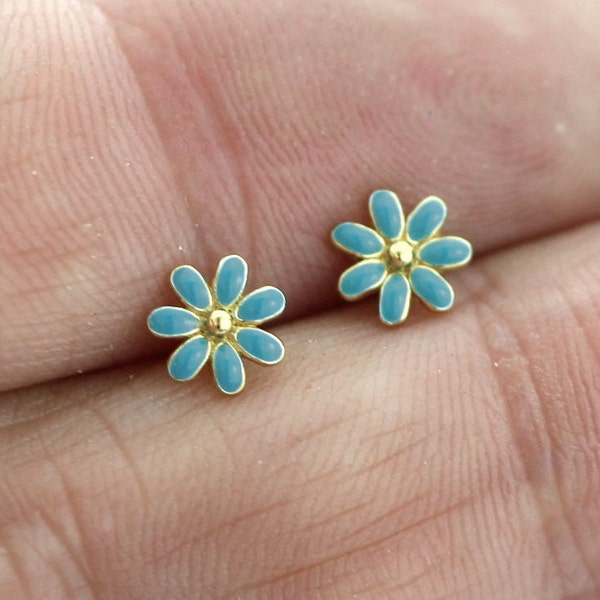 Small flower stud earrings. Gold vermeil. Sterling gold plated forget me not earrings. Gifts for women.