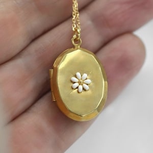 Daisy photo locket necklace. Silver daisy on vintage pendant. Gold plated sterling necklace. Dainty gift for her. image 5