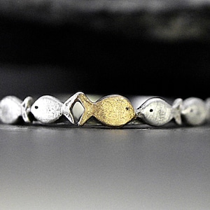 Against the Current. Dainty sterling silver ring. One golden fish swimming upstream. Stackable ring for women. image 4