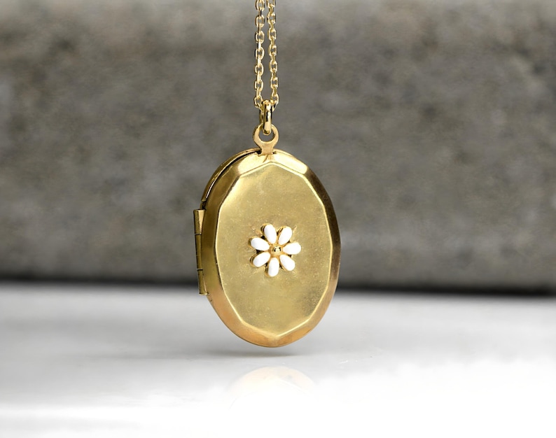 Daisy photo locket necklace. Silver daisy on vintage pendant. Gold plated sterling necklace. Dainty gift for her. image 2