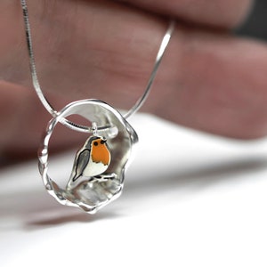 New: Red Robin bird necklace. Sterling silver and enamel. Nature inspired unique necklace for her. zdjęcie 6