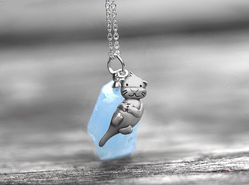 Sea otter raw aquamarine pendant necklace. 925 sterling silver and rough gemstone. Nature inspired ocean jewelry for her. image 1