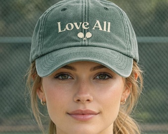 Gorra Love All Tennis / Regalo para amantes del tenis / Gorra bordada estilo "papá" para mujer / Gorra de béisbol vintage lavada / Gorra de tenis estilo preppy