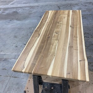Rustic modern dining table blending elegance with functionality