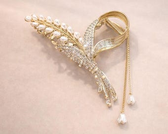 Elegant Pearl Tulip Bow Hair Claw Clip Gold Rhinestone Hair Accessory for Women