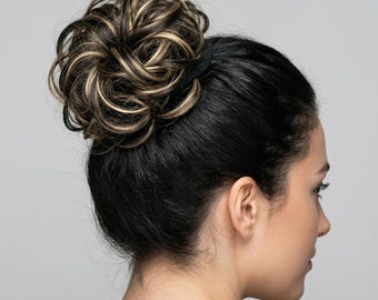 Extensão de cabelo cacheado e despojado com coque | Aplique de cabelo sintético volumoso para penteado preso