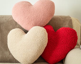 Cojín de corazón hecho a mano, cojín de bouclé, almohada decorativa de textura suave, linda decoración para la habitación, regalo para ella, almohada acogedora para el sofá