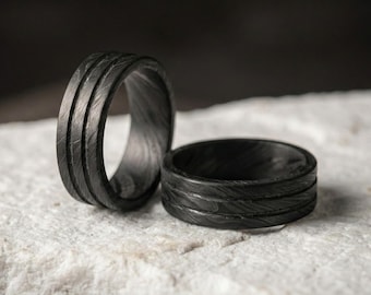 Wedding ring set black duo line textured couple rings promise rings for couple engagement rings engraved rings wooden engraved jewelry box
