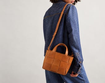 Woven Leather Bag, Elegant Work Tote, Retro Shoulder Handbag, Classic Everyday Bag, handmade gifts