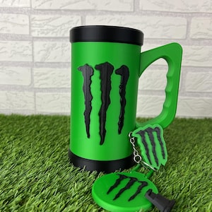 Monster Can Cooler Mug with Spill-Proof Lid, 2-in-1 Eco-Friendly Beer Stein for 500ml & Standard Cans,Custom Soda Can Opener Keychain Gift V