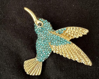 Vintage Hummingbird Brooch Turquoise Gold Tone Rhinestone Bird Pin 5x3.5 cm Elegant Nature Jewelry Gift for Her