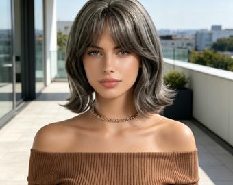 Etiquetas personalizadas, peluca bob ondulada gris, peluca sintética corta con flequillo, resistente al calor para mujeres