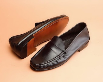 Ręcznie robione czarne skórzane mokasyny typu penny loafers – eleganckie, codzienne, męskie półbuty wsuwane