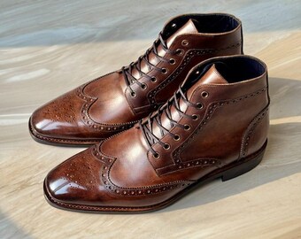 Handgemaakte kastanjebruine leren vleugellaarzen, Goodyear Welt